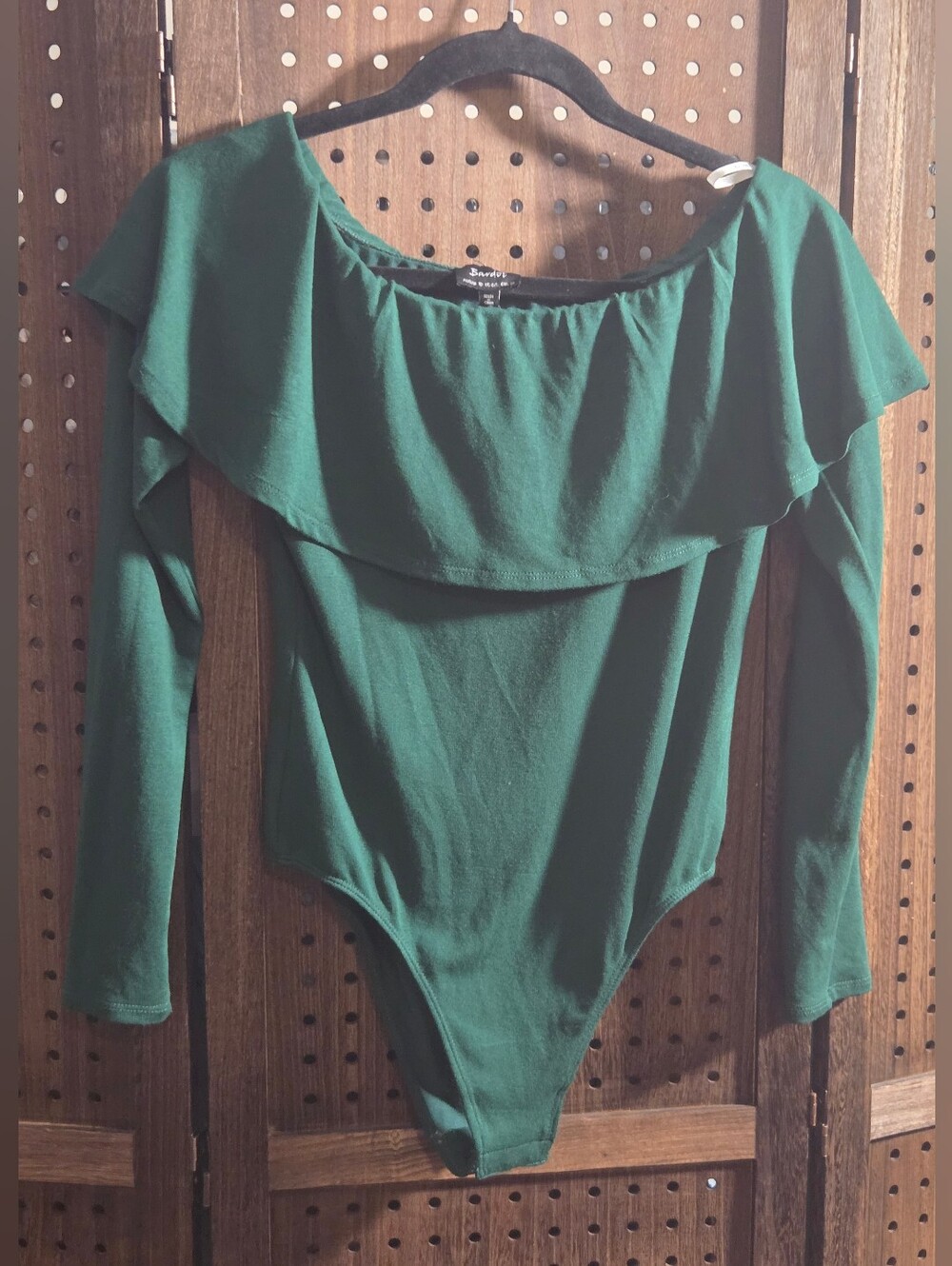 NWT Bardot Green Off Shoulder Ruffle Long Sleeve Bodysuit
